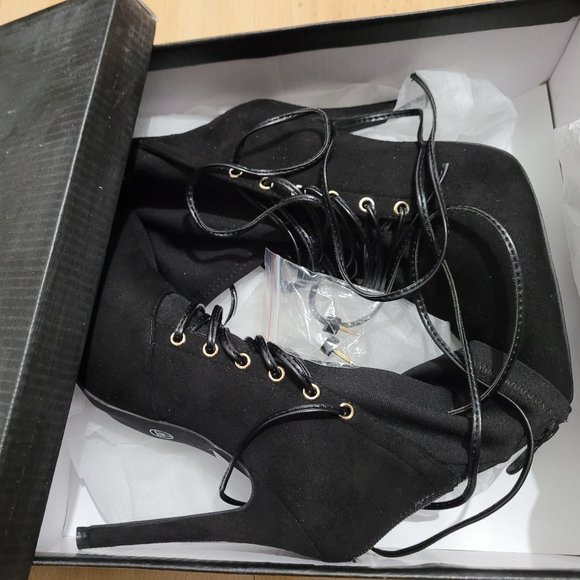 Brand New Missguided Black Metal Eyelet and Lace Pointed Boots - Picture 2 of 6